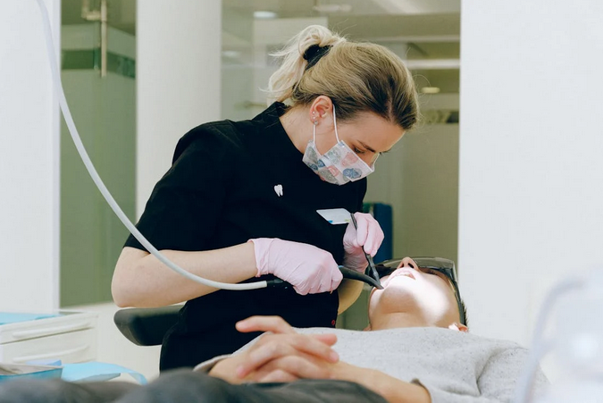 Custom Dental Websites: A Game Changer for Attracting New Patients